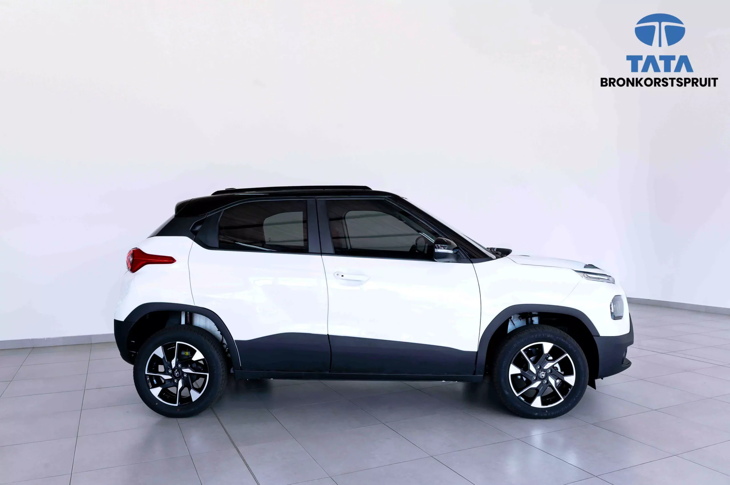 Vehicle Image for 3/3for Tata Punch 1.2 Creative+ (automatic | petrol)